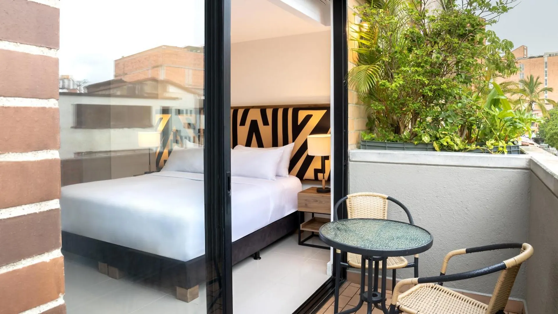 Origen Local Suites Medellín Szálloda