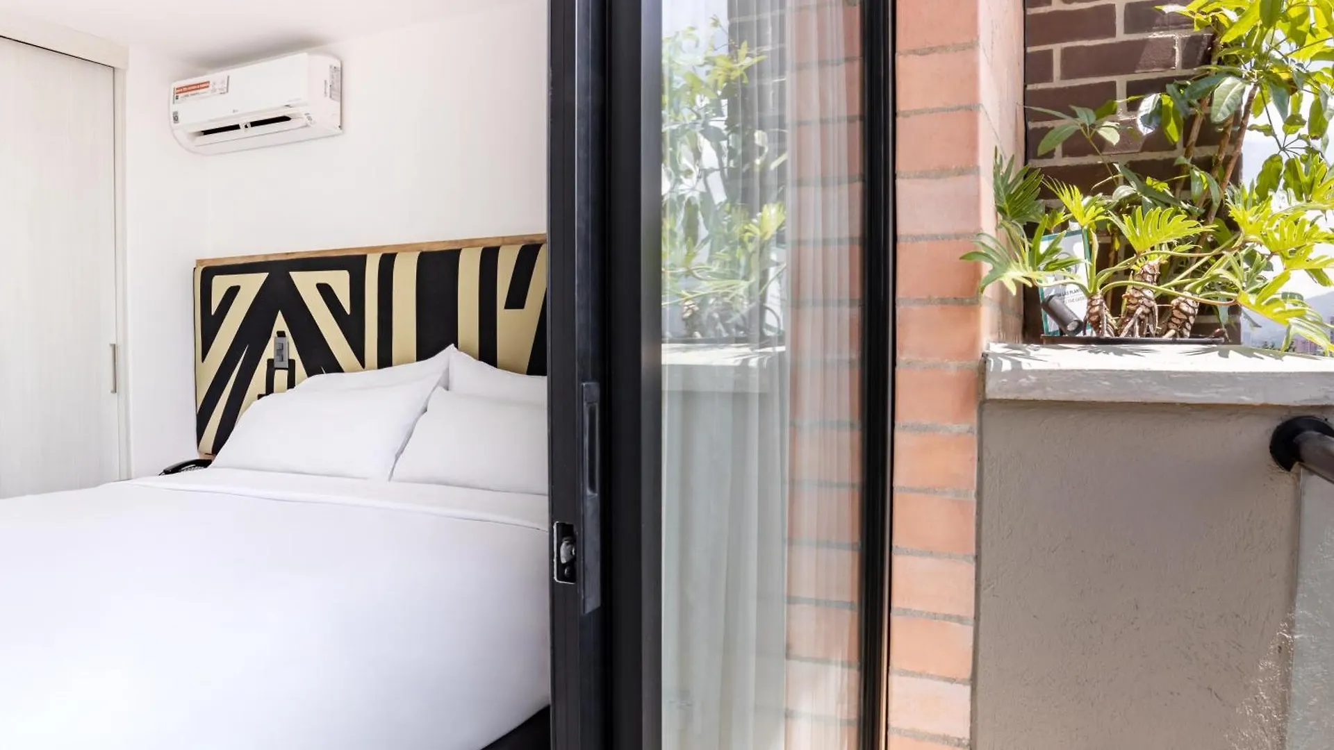 Origen Local Suites Medellín Szálloda